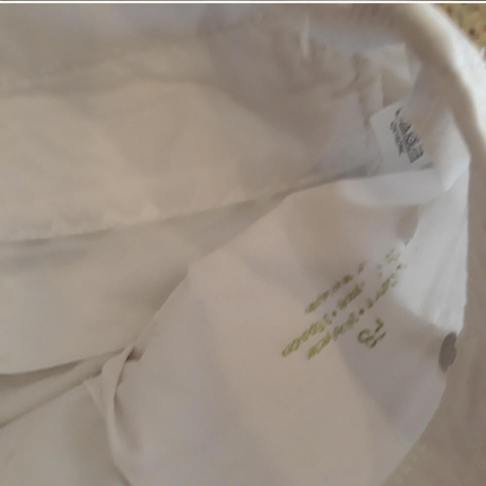 White scrub set - Picture 7 of 8